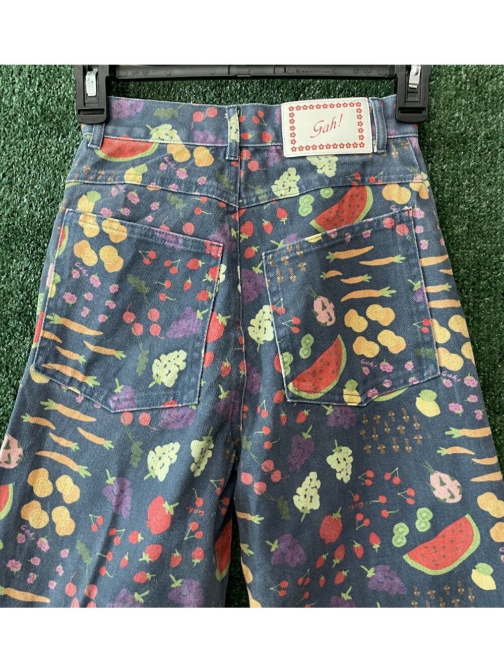 Nuuly Lisa Says Gah Women's Size 24 Fruit Print Jeans Pants Blue Multicolor - Picture 9 of 9